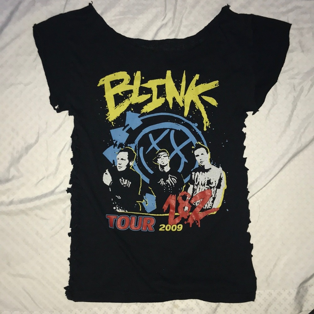 4 “vintage” concert t-shirts from 2000 era
